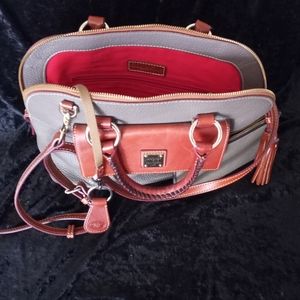 Dooney&Bourke 1975 hand bag